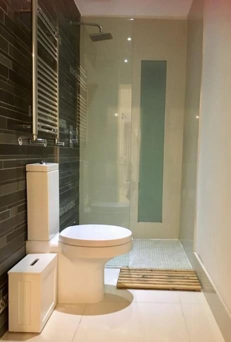 Earls Court Spacious Apartment London Eksteriør bilde