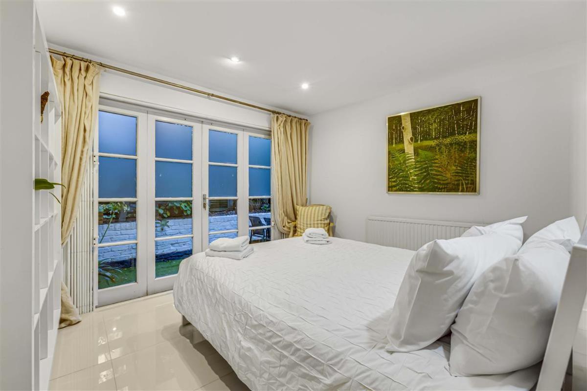 Earls Court Spacious Apartment London Eksteriør bilde